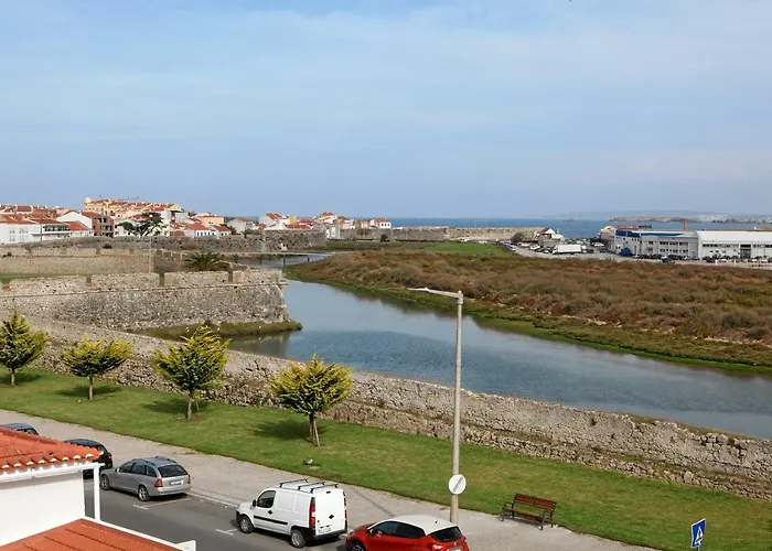Casa Olhos De Mar - 7 Min Pe Peniche