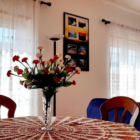 Casa Olhos De Mar - 7 Min Pe アパート